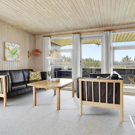 3 Bedroom Amazing In Hvide Sande *