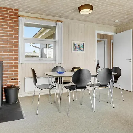 3 Bedroom Amazing In Hvide Sande Semesterbostad *