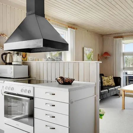 3 Bedroom Amazing In Hvide Sande * Bjerregård