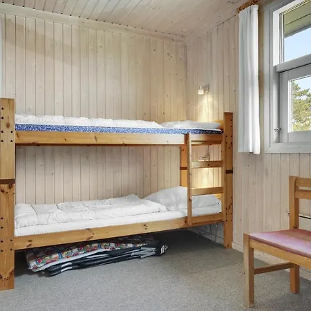 3 Bedroom Amazing In Hvide Sande *