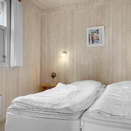 3 Bedroom Amazing In Hvide Sande Bjerregård