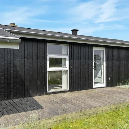 3 Bedroom Amazing In Hvide Sande *