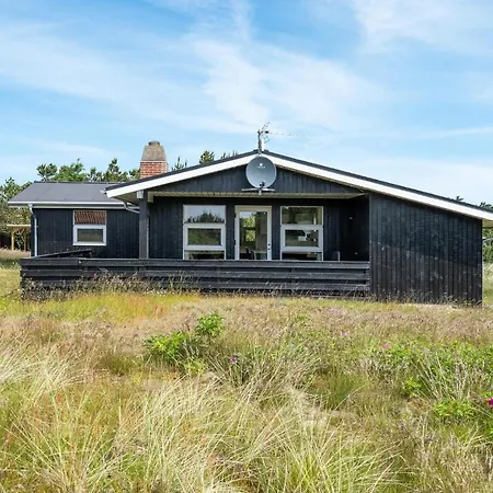 3 Bedroom Amazing In Hvide Sande Semesterbostad